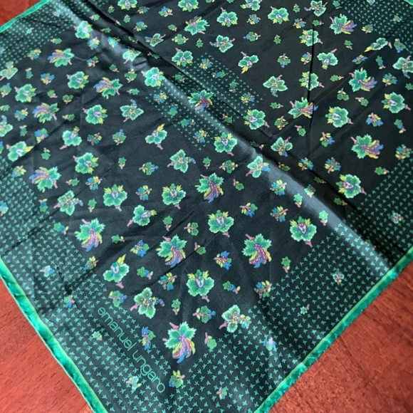 Emanuel Ungaro Black Silk Scarf with Green Floral Motif 22“ x 22“ - Picture 10 of 10